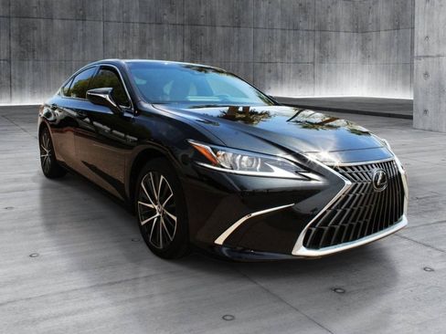 Used 2024 Lexus ES 350 w/ Premium Package FWD image 9