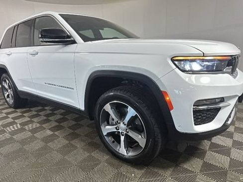 Used 2023 Jeep Grand Cherokee 4WD 4xe w/ Luxury Tech Group II image 2