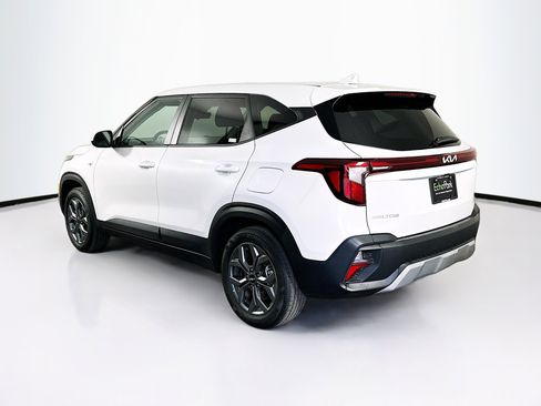 Used 2026 Kia Seltos LX AWD/4WD image 5
