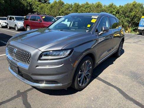Used 2023 Lincoln Nautilus Reserve w/ Luxury Package AWD/4WD image 3