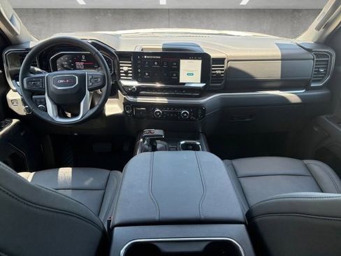 Certified 2025 GMC Sierra 1500 SLT RWD image 19