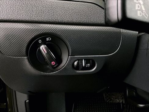 Used 2015 Volkswagen Jetta S image 31