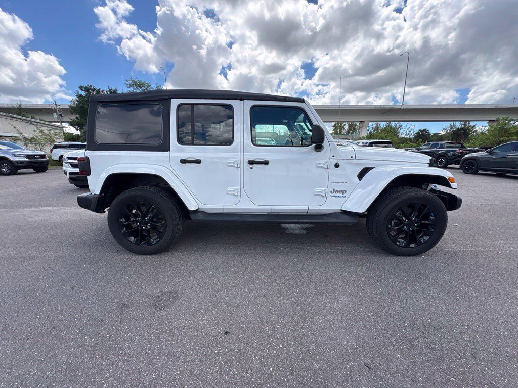 Used 2022 Jeep Wrangler Unlimited Sahara w/ Safety Group AWD/4WD image 2