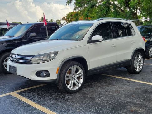 Used 2012 Volkswagen Tiguan SEL AWD/4WD image 32