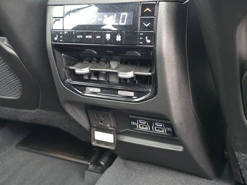 Used 2025 Jeep Grand Cherokee Summit AWD/4WD image 39