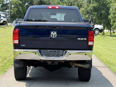 Used 2018 RAM 2500 Tradesman w/ Chrome Appearance Group AWD/4WD image 4