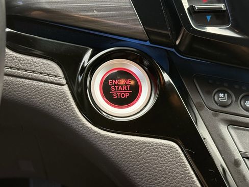 Used 2023 Honda Odyssey Elite image 24