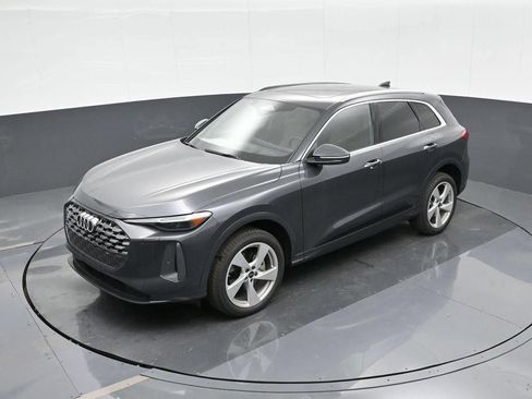 Used 2025 Audi Q5 Premium Plus w/ Premium Plus AWD/4WD image 27