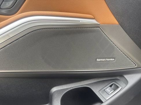 Used 2025 BMW 330i xDrive Sedan w/ Premium Package image 21