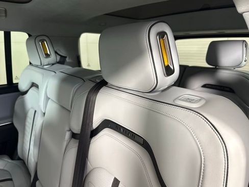 Used 2023 Rivian R1S Launch Edition image 22