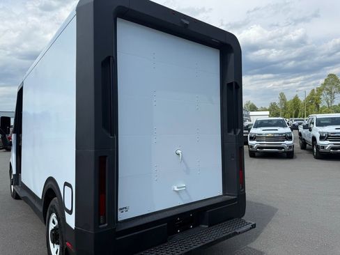 Used 2024 Chevrolet Brightdrop 400 w/ Commercial Equipment Package AWD/4WD image 23