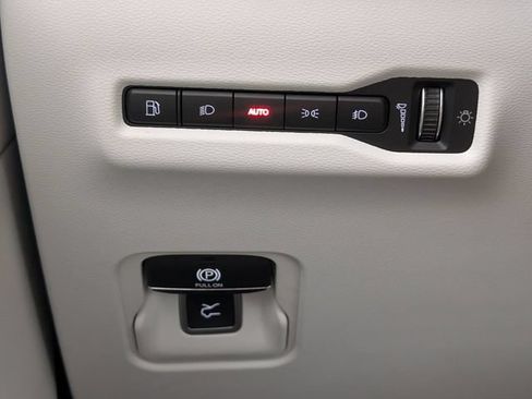 Certified 2026 Jeep Cherokee Overland w/ Advanced Pro Tech Group AWD/4WD image 16