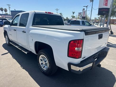 Used 2011 Chevrolet Silverado 1500 W/T RWD image 3