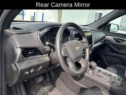 Certified 2022 Chevrolet Traverse LT w/ LT Premium Package FWD image 11