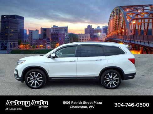 Used 2022 Honda Pilot Touring image 6