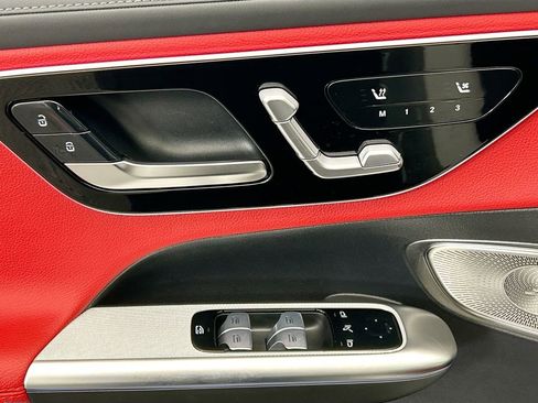 Certified 2025 Mercedes-Benz GLC 300 image 22