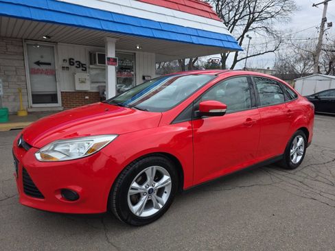 Used 2014 Ford Focus SE image 2