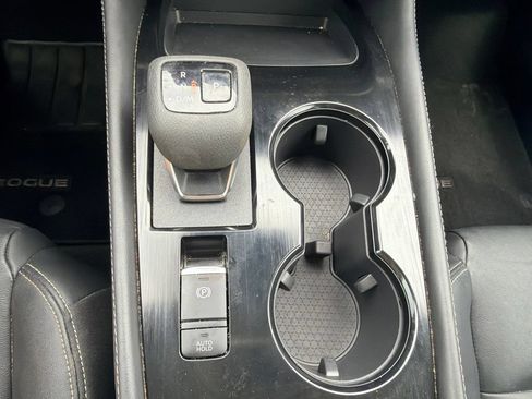 Used 2023 Nissan Rogue SL FWD image 12