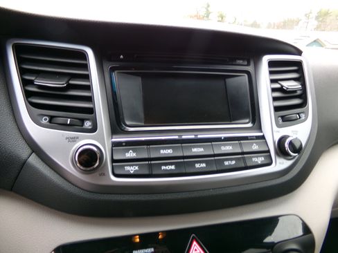 Used 2016 Hyundai Tucson SE w/ Option Group 02 image 12