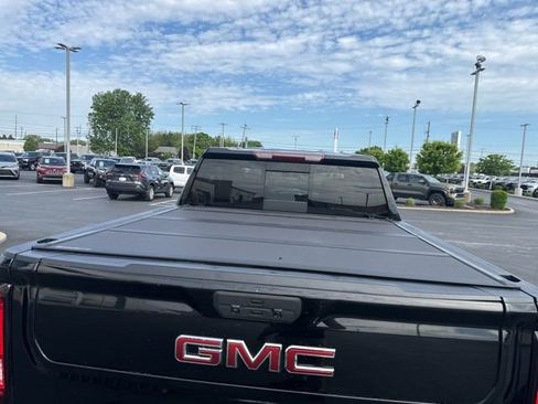 Used 2021 GMC Sierra 1500 SLT w/ SLT Premium Plus Package AWD/4WD image 11