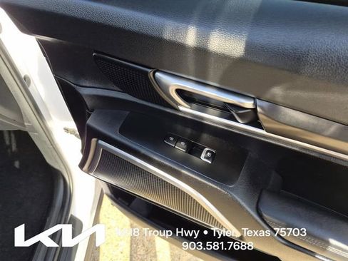 Certified 2023 Kia Telluride S FWD image 14