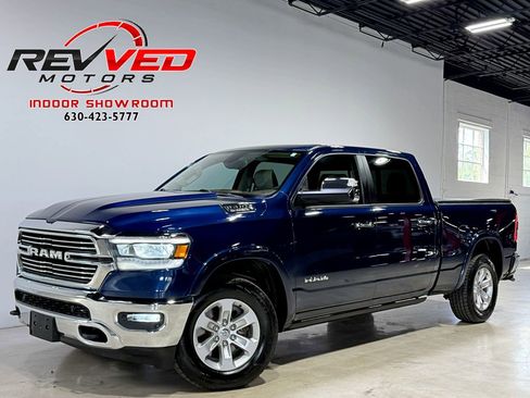 Used 2019 RAM 1500 Laramie AWD/4WD image 1