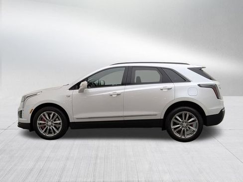 Certified 2024 Cadillac XT5 Sportv w/ LPO, Floor Liner Package AWD/4WD image 8