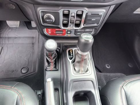 Used 2018 Jeep Wrangler Unlimited Rubicon image 19