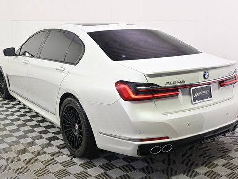 Used 2022 BMW ALPINA B7 xDrive w/ Luxury Rear Seating Package image 3