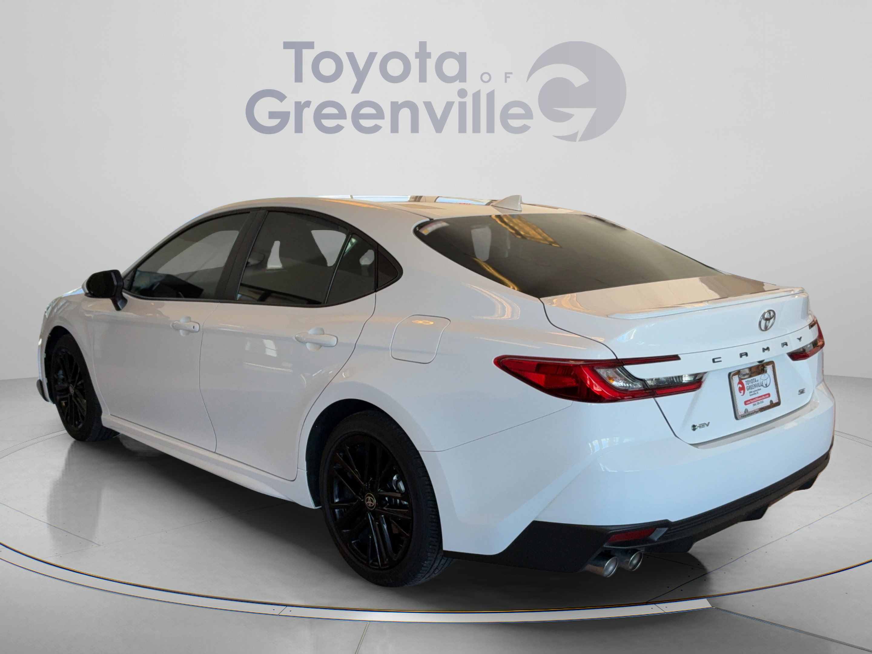Used 2026 Toyota Camry LE FWD image 4