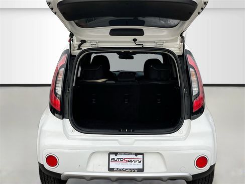 Used 2017 Kia Soul + image 25