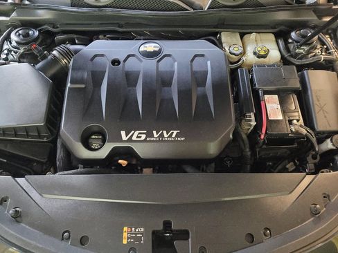 Used 2015 Chevrolet Impala LTZ FWD image 30