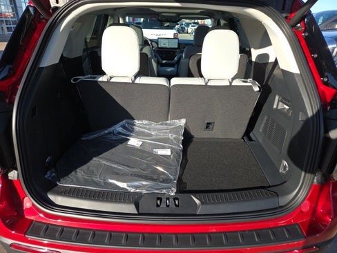 New 2026 Ford Explorer Platinum w/ LUX Leather Package image 6