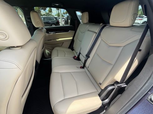 Used 2018 Cadillac XT5 FWD image 25