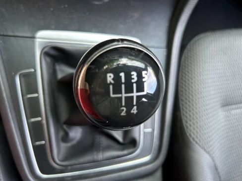 Used 2018 Volkswagen Golf S FWD image 24