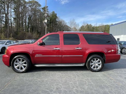 Used 2013 GMC Yukon XL Denali image 2
