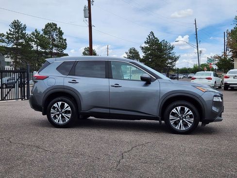 Used 2023 Nissan Rogue SV w/ SV Premium Package AWD/4WD image 4