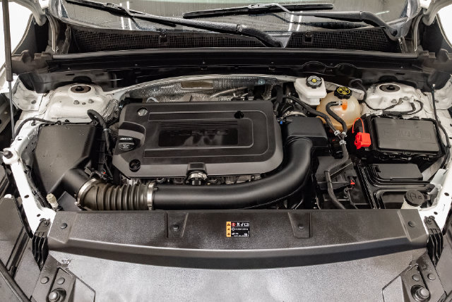 Used 2023 Buick Envision Essence w/ Sport Touring Package FWD image 3