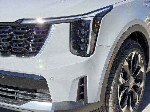 New 2026 Kia Sorento EX w/ EX Premium Package FWD image 6
