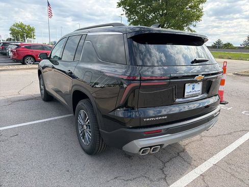 New 2026 Chevrolet Traverse LT FWD image 5