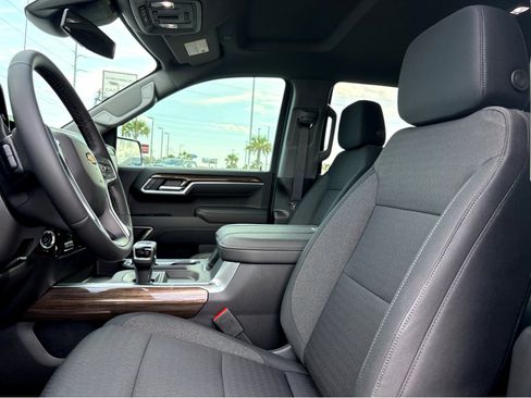 New 2026 Chevrolet Silverado 1500 LT w/ Convenience Package II AWD/4WD image 18