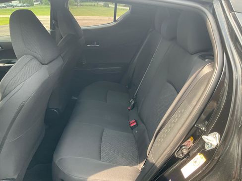 Used 2018 Toyota C-HR XLE FWD image 19