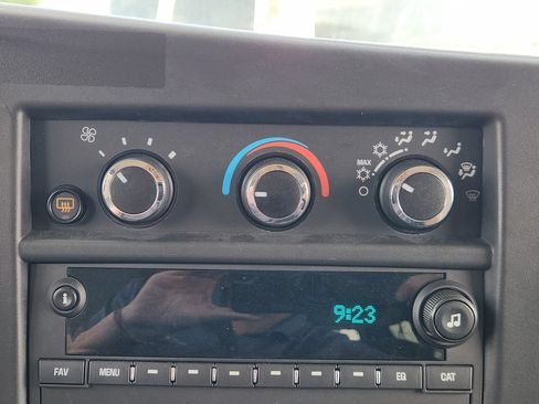 Used 2025 Chevrolet Express 3500 LS RWD image 19