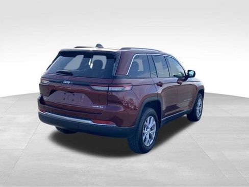 Used 2023 Jeep Grand Cherokee Limited AWD/4WD image 3