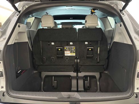 Used 2024 Toyota Sienna XSE AWD/4WD image 30
