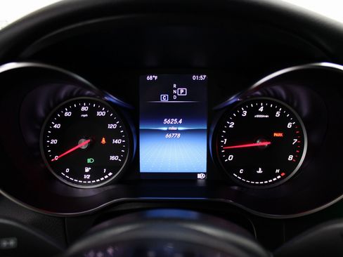 Used 2022 Mercedes-Benz GLC 300 4MATIC image 35