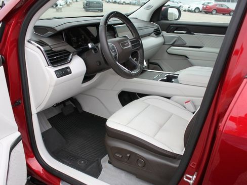 Used 2024 GMC Acadia Denali w/ Super Cruise Package image 13