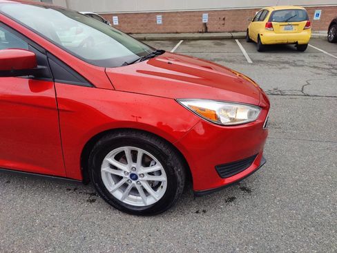 Used 2018 Ford Focus SE FWD image 9