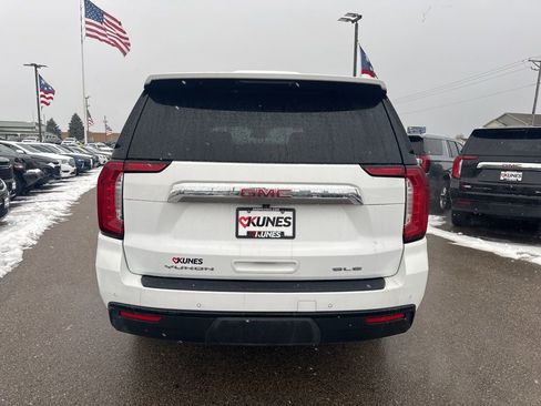 Used 2024 GMC Yukon SLE AWD/4WD image 10