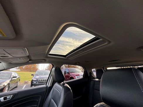 Used 2020 Ford EcoSport Titanium image 16